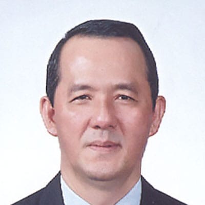 นาย ชยุต สืบตระกูล